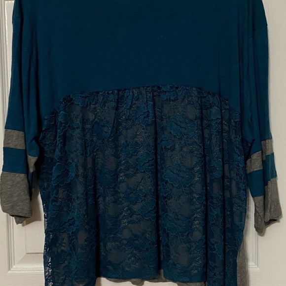 Torrid size 3 (22/24)Teal and Gray Women's Top - Picture 2 of 5